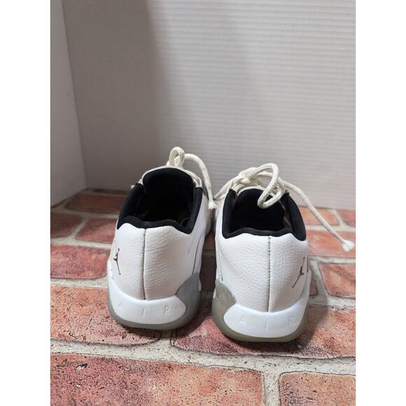 Nike Boys Jordan 11 CMFT Low DV2208-100 White Black Shoes Sneakers Size 5.5 Y - Picture 5 of 10